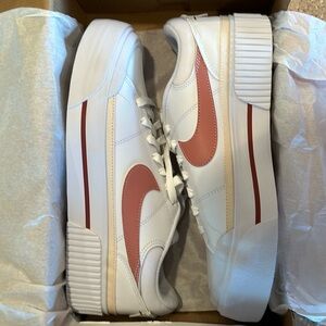 Brand new! Nike women’s court legacy lift sneakers size 10
